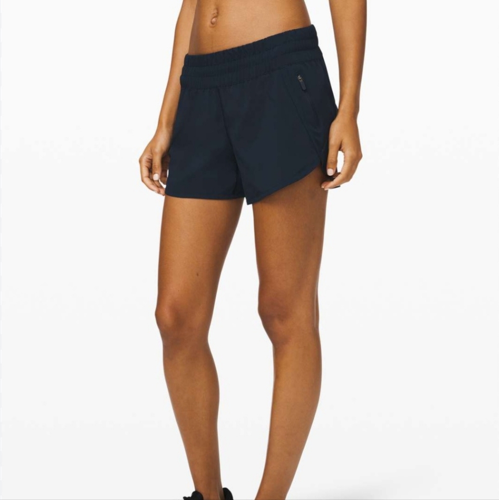 Lululemon Tracker IV short size 6